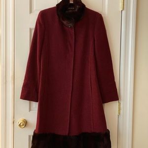 GORGEOUS SEARLE FUR COAT